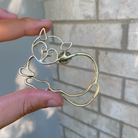 Gold Tone Cat Pin - Picture 2 of 5